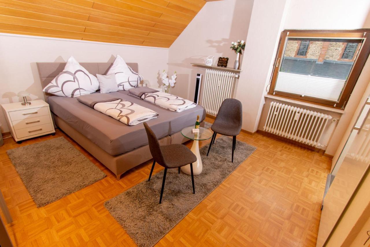 Bed and Breakfast Moselhaus Цельтинген-Рахтиг Экстерьер фото